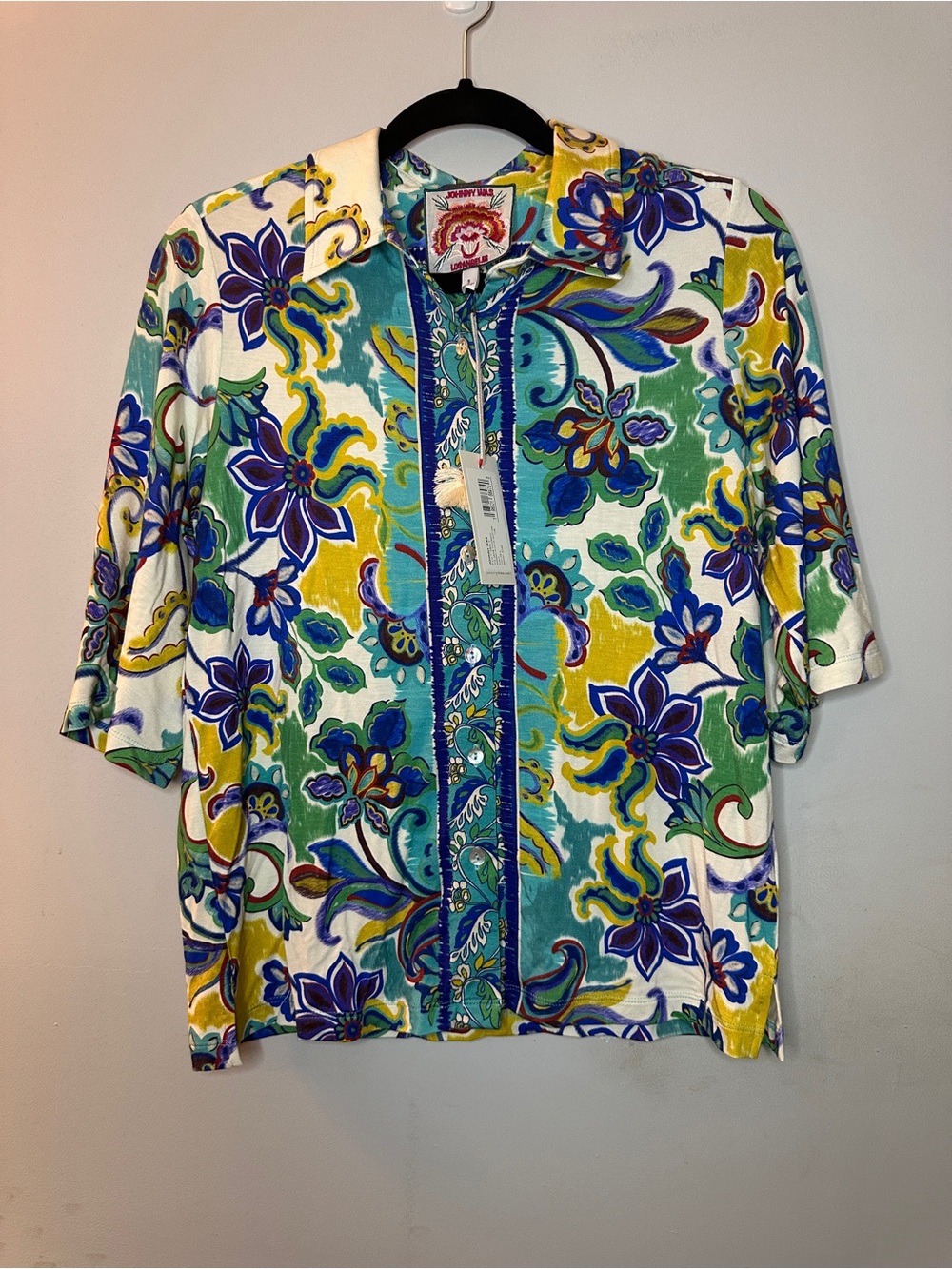 Johnny Was Short-Sleeve kimono sleeve floral Button-Down Shirt Travel knit